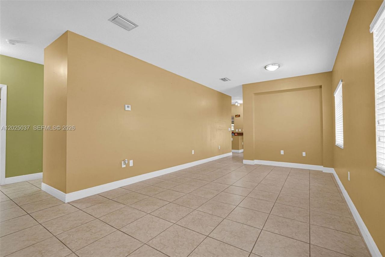 1396 W 30th St , Hialeah, FL 33012 Photo