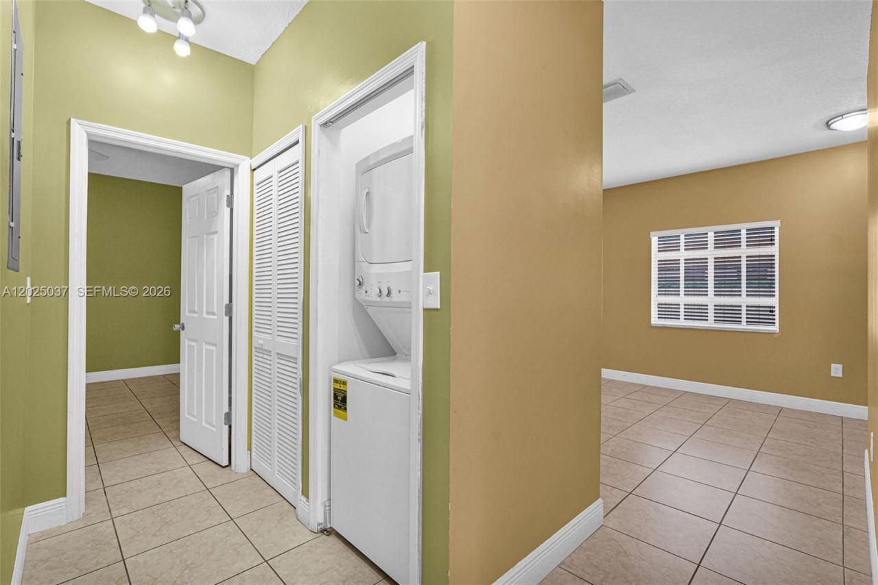 1396 W 30th St , Hialeah, FL 33012 Photo