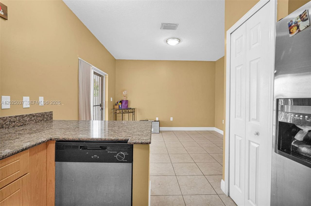 1396 W 30th St , Hialeah, FL 33012 Photo