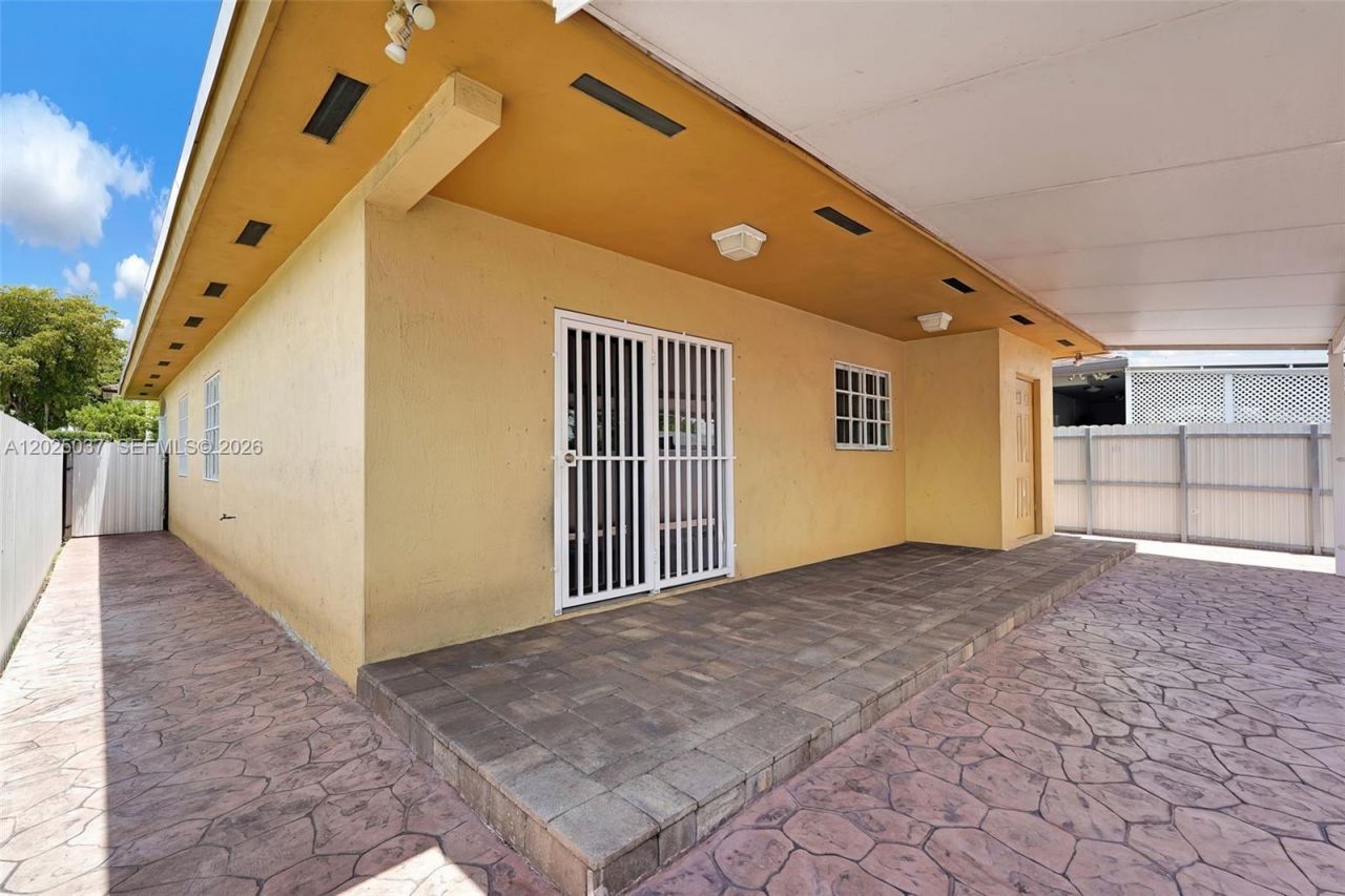 1396 W 30th St , Hialeah, FL 33012 Photo