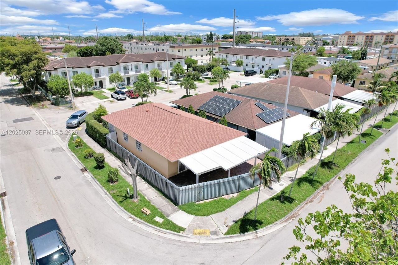 1396 W 30th St , Hialeah, FL 33012 Photo