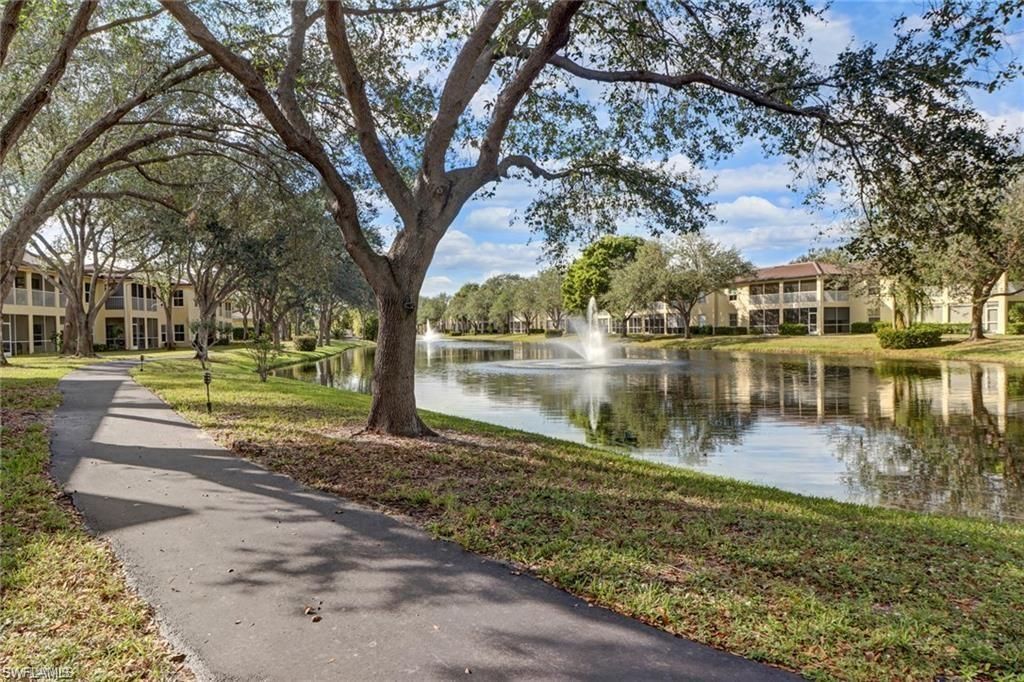 300 Diamond Cir, Unit 302, Naples, FL 34110 Photo
