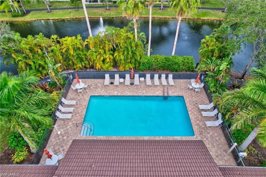 300 Diamond Cir, Unit 302, Naples, FL 34110 Photo