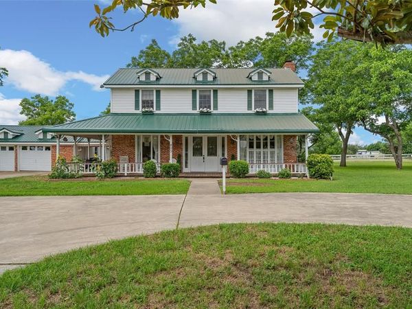 803 S Stallworth, Rosebud, TX 76570