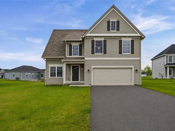 6087 Eddy Gate , Farmington, NY 14425