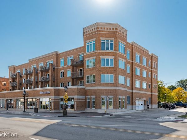 1 S Lincoln Avenue , Unit 208, Lombard, IL 60148