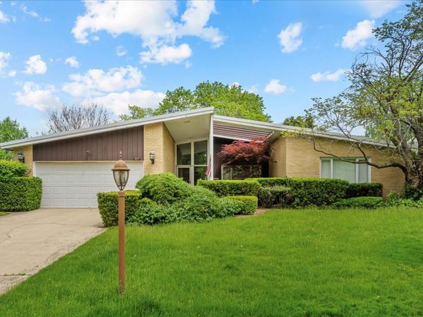 937 Timber Hill Road , Highland Park, IL 60035