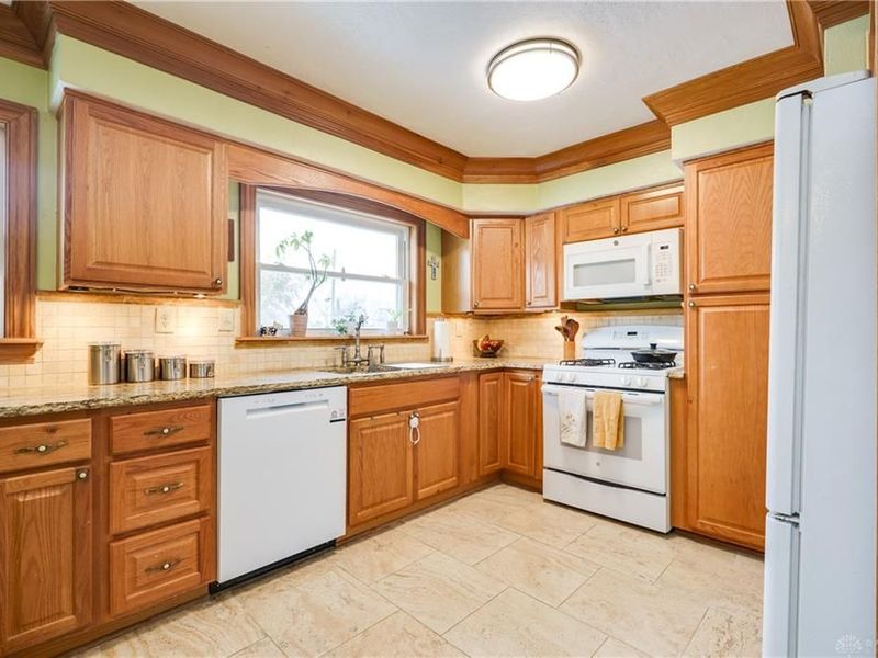 4922 Kolmar Avenue, Riverside, OH 45432 Photo 9