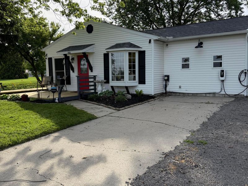 935 Bermuda Drive , Marion, OH 43302 Photo 2