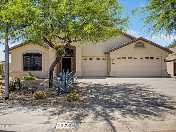 3903 W GRANDVIEW Road, Phoenix, AZ 85053