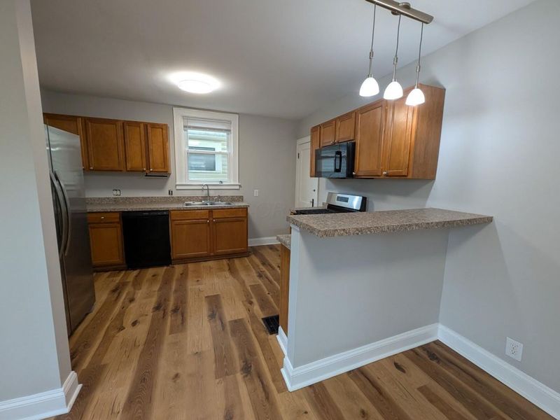 288 E Morrill Avenue , Columbus, OH 43207 Photo 6