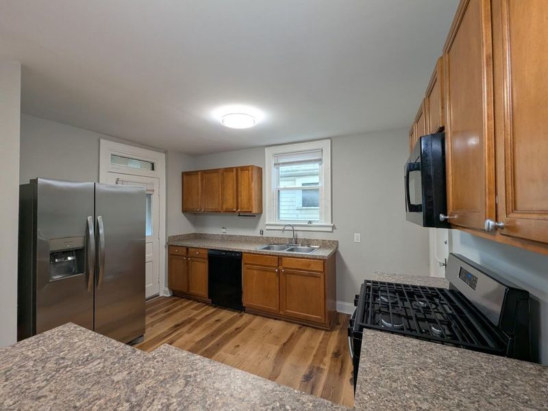 288 E Morrill Avenue , Columbus, OH 43207 Photo 7