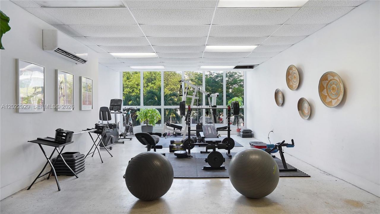 1750 James Ave, Unit 9J, Miami Beach, FL 33139 Photo