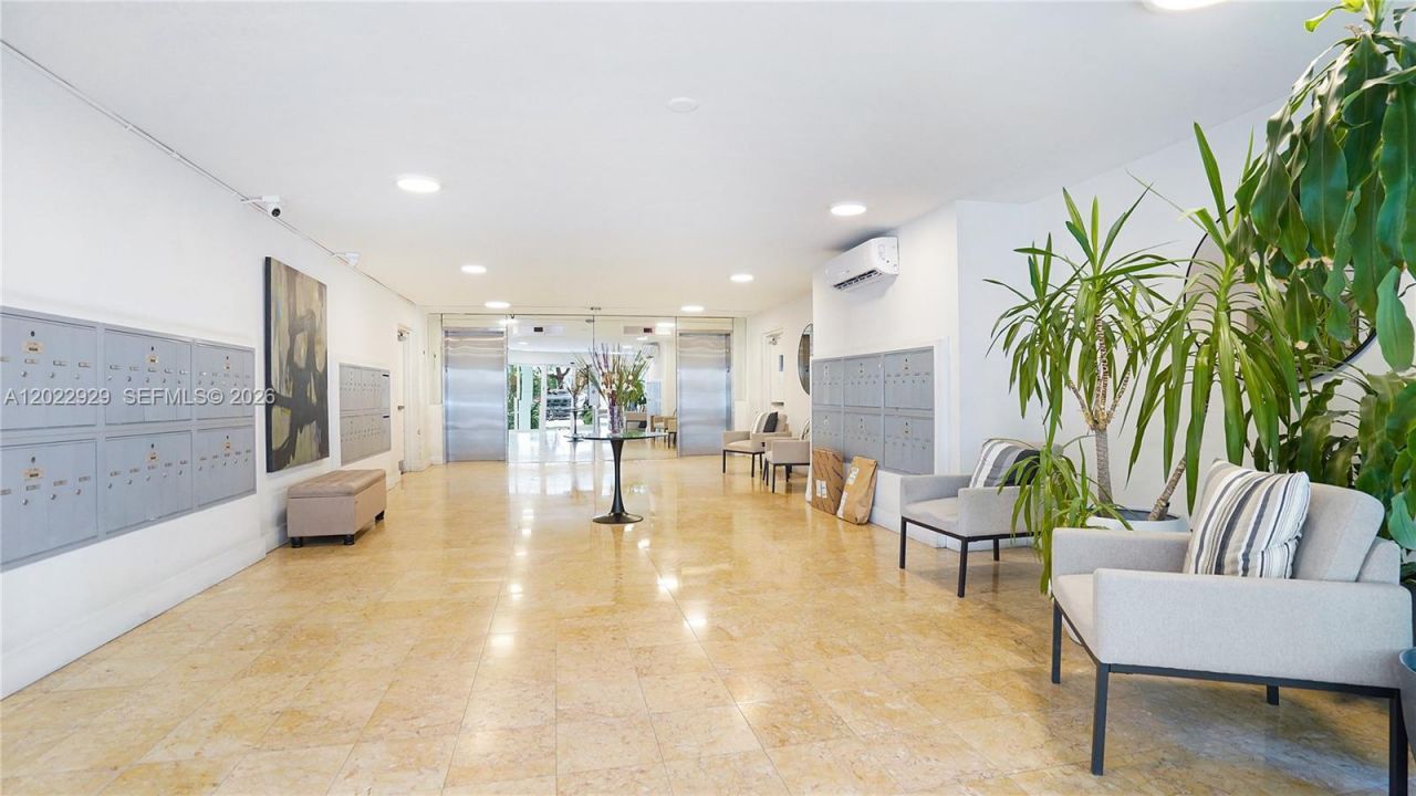 1750 James Ave, Unit 9J, Miami Beach, FL 33139 Photo