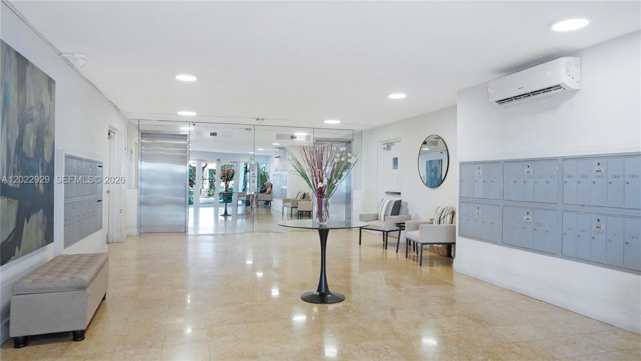 1750 James Ave, Unit 9J, Miami Beach, FL 33139 Photo