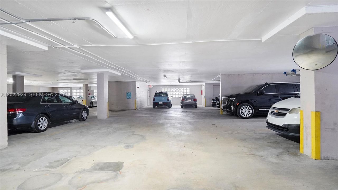 1750 James Ave, Unit 9J, Miami Beach, FL 33139 Photo