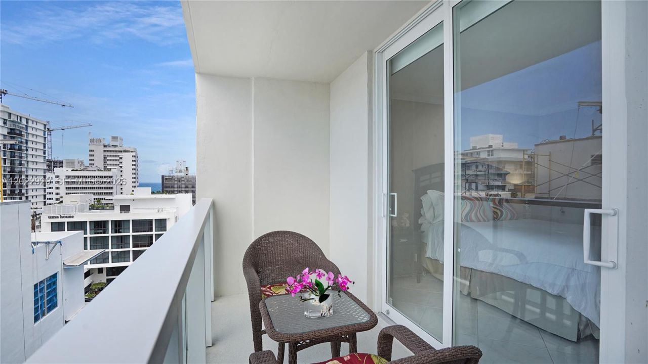 1750 James Ave, Unit 9J, Miami Beach, FL 33139 Photo