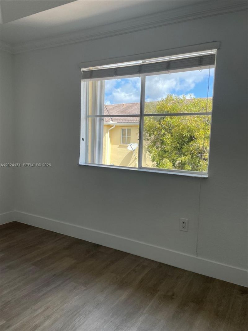 6960 NW 177th St , Unit N103, Hialeah, FL 33015 Photo