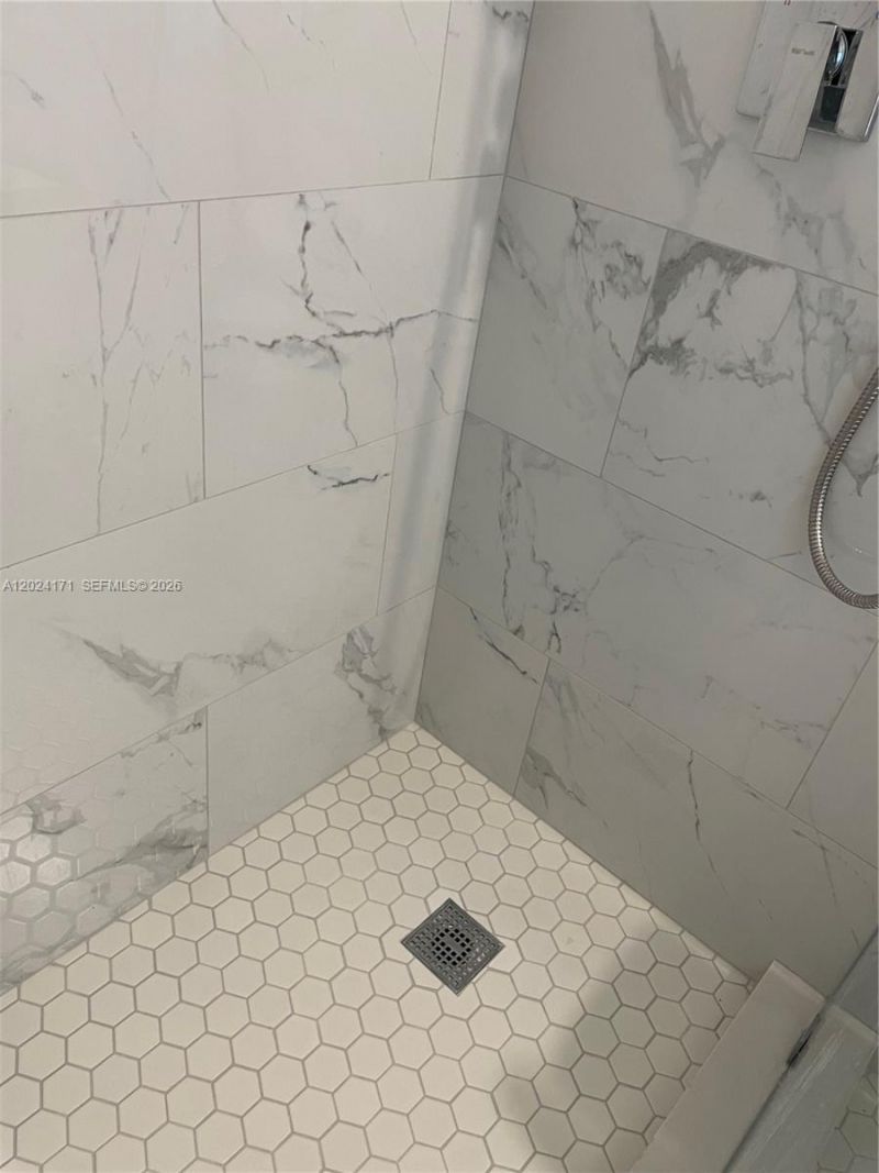 6960 NW 177th St , Unit N103, Hialeah, FL 33015 Photo