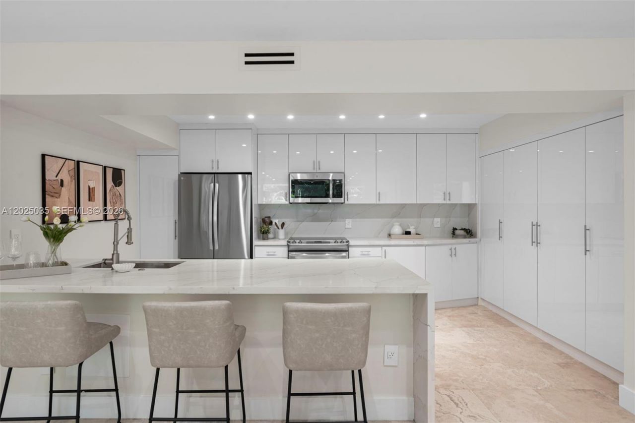 155 Ocean Lane Dr, Unit 205, Key Biscayne, FL 33149 Photo