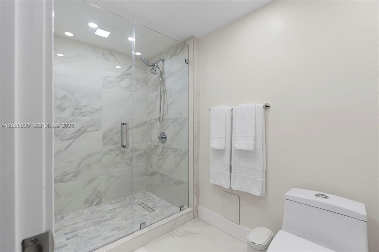 155 Ocean Lane Dr, Unit 205, Key Biscayne, FL 33149 Photo