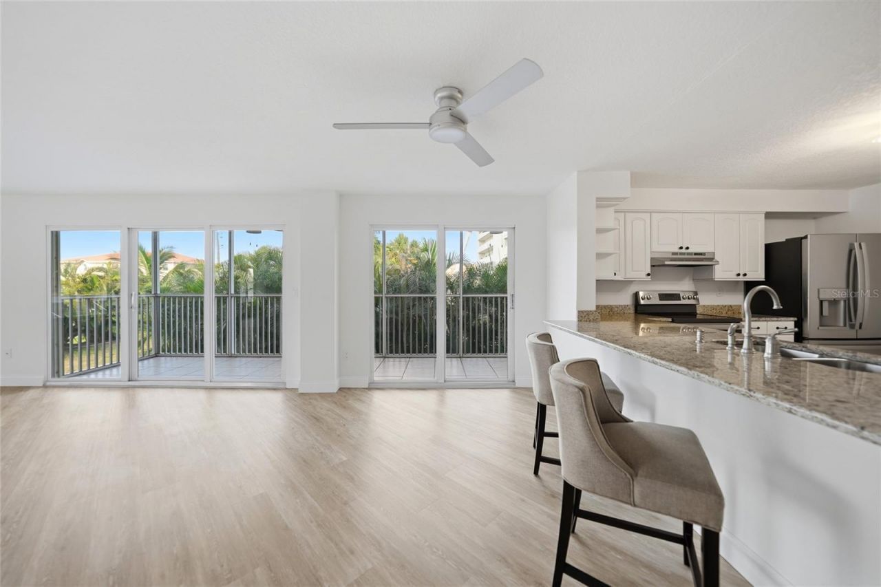1477 Park Beach Circle, Unit 13, Punta Gorda, FL 33950 Photo