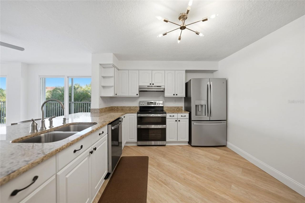 1477 Park Beach Circle, Unit 13, Punta Gorda, FL 33950 Photo