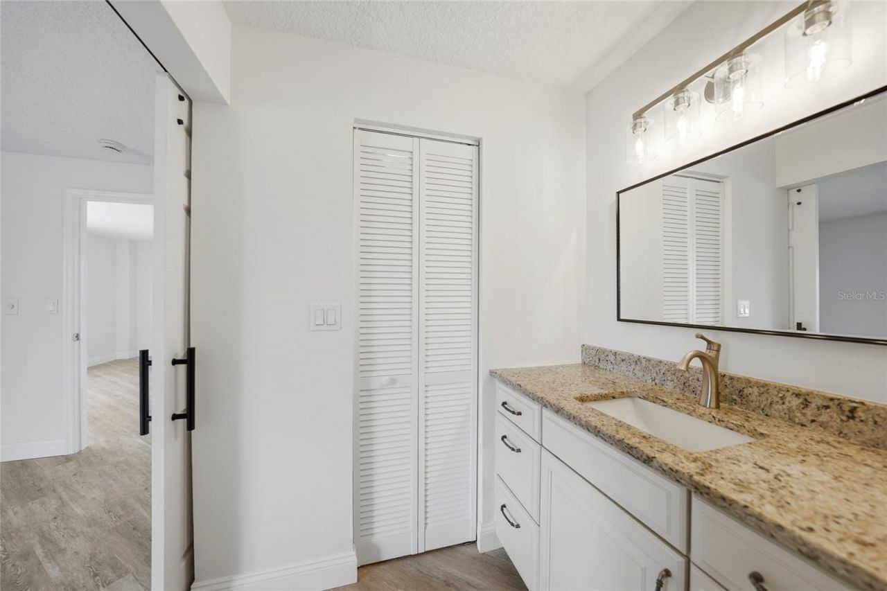 1477 Park Beach Circle, Unit 13, Punta Gorda, FL 33950 Photo