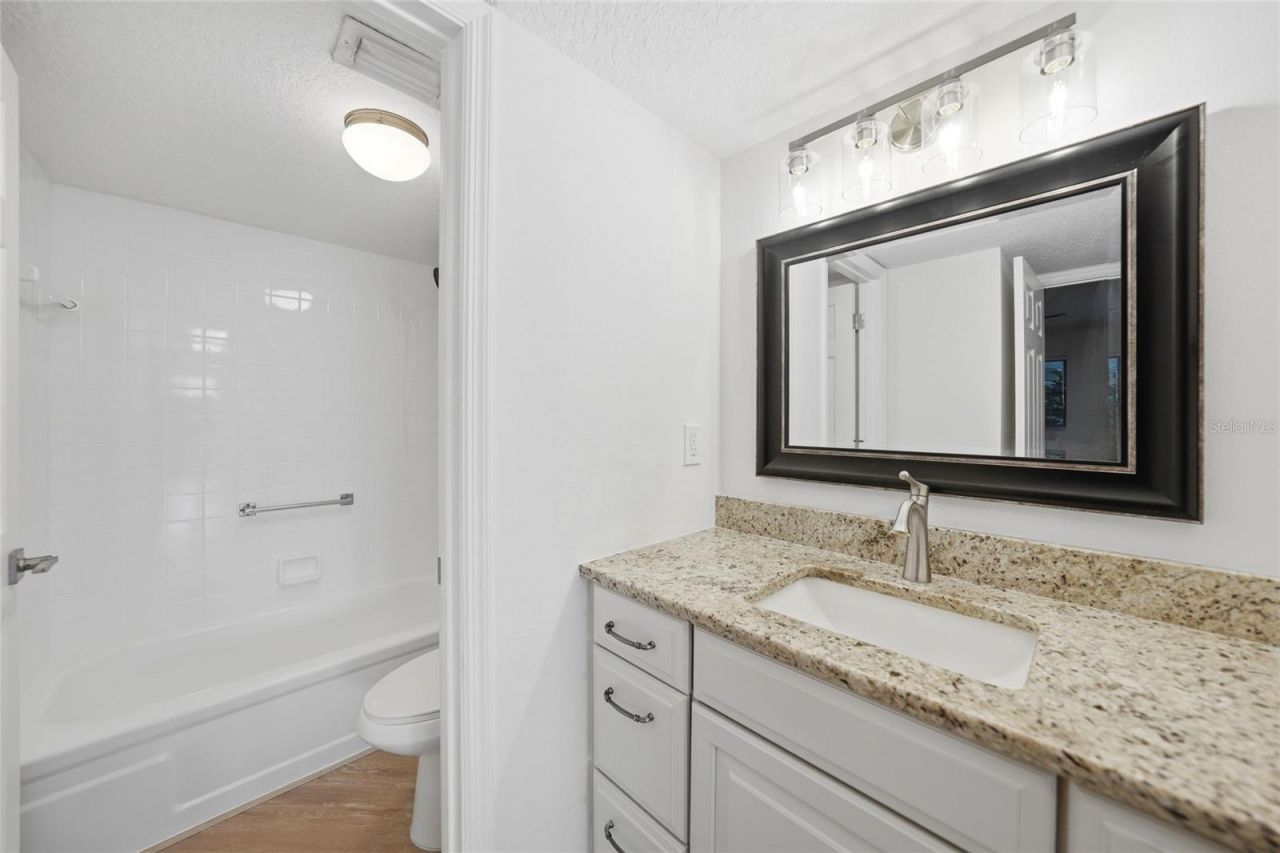 1477 Park Beach Circle, Unit 13, Punta Gorda, FL 33950 Photo