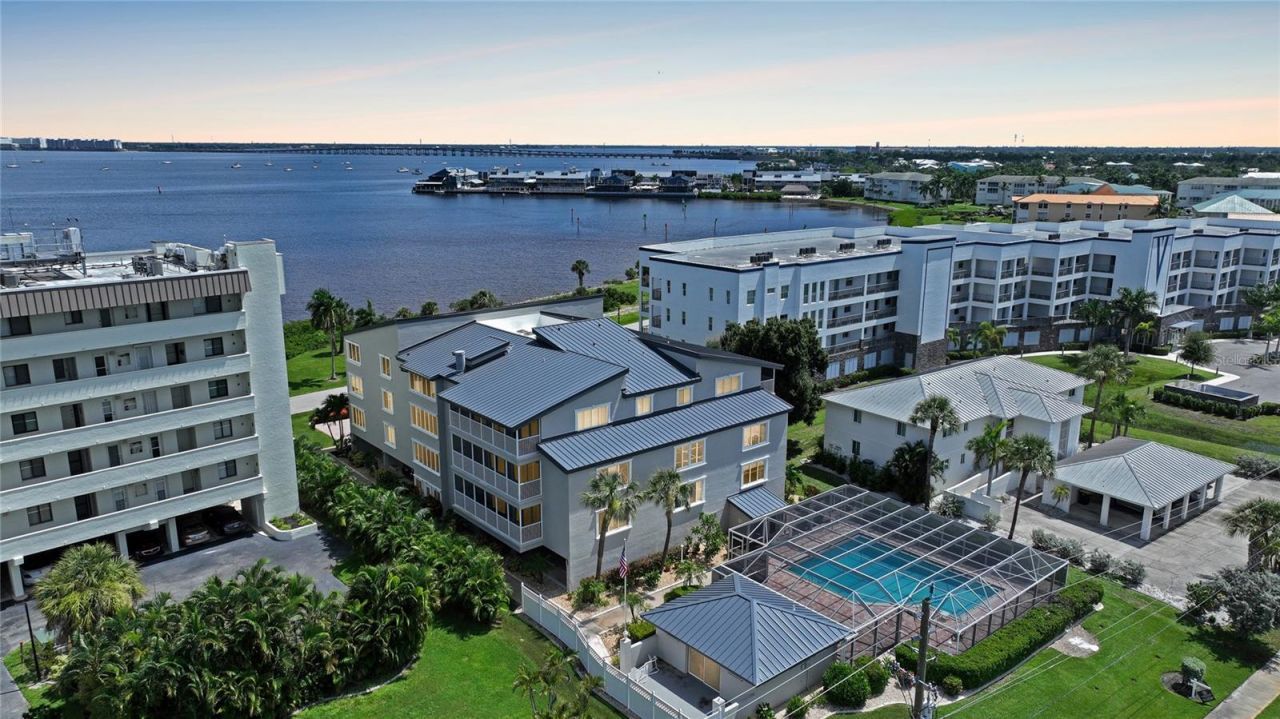 1477 Park Beach Circle, Unit 13, Punta Gorda, FL 33950 Photo
