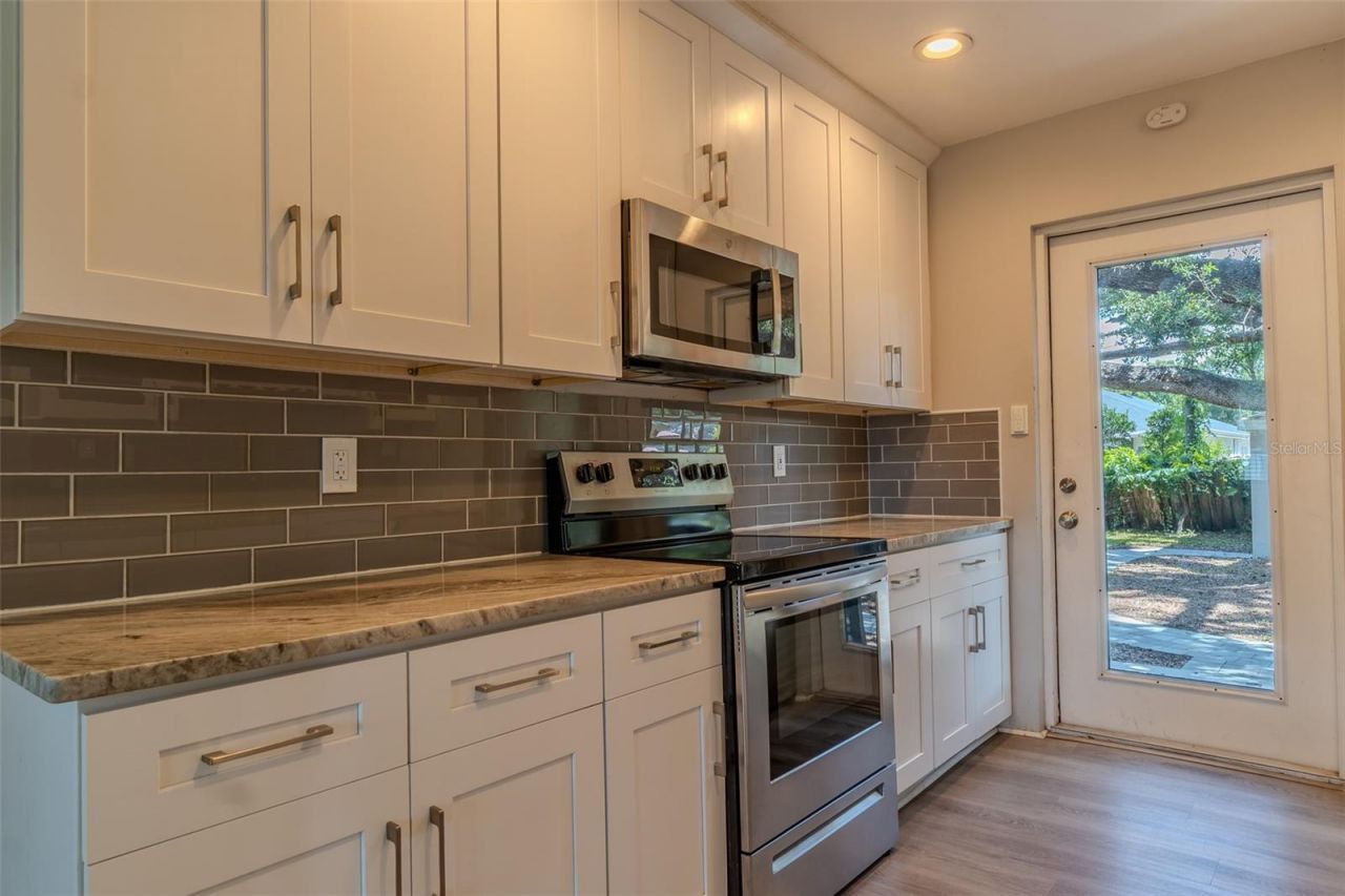 721 38th Avenue N, Saint Petersburg, FL 33704 Photo