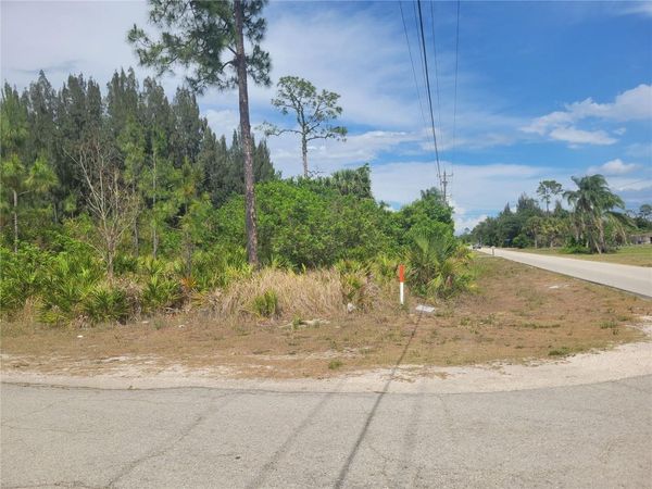 2601 E 10TH STREET , LEHIGH ACRES, FL 33936