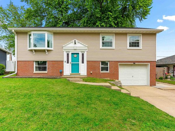 304 DUNDEE Road, East Peoria, IL 61611