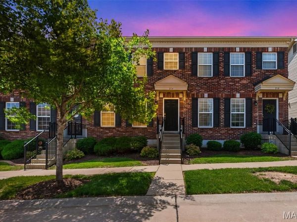 214 Candice Way, St Peters, MO 63376