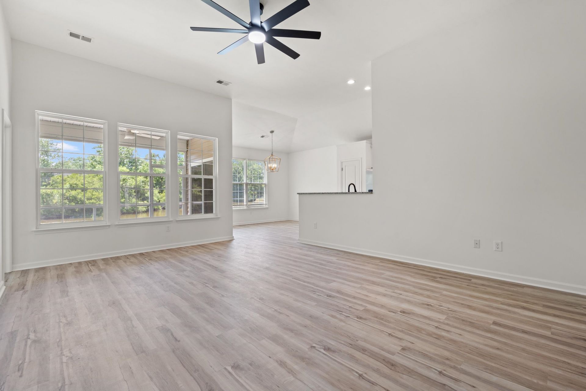 808 Wylie Ct.  Photo 10