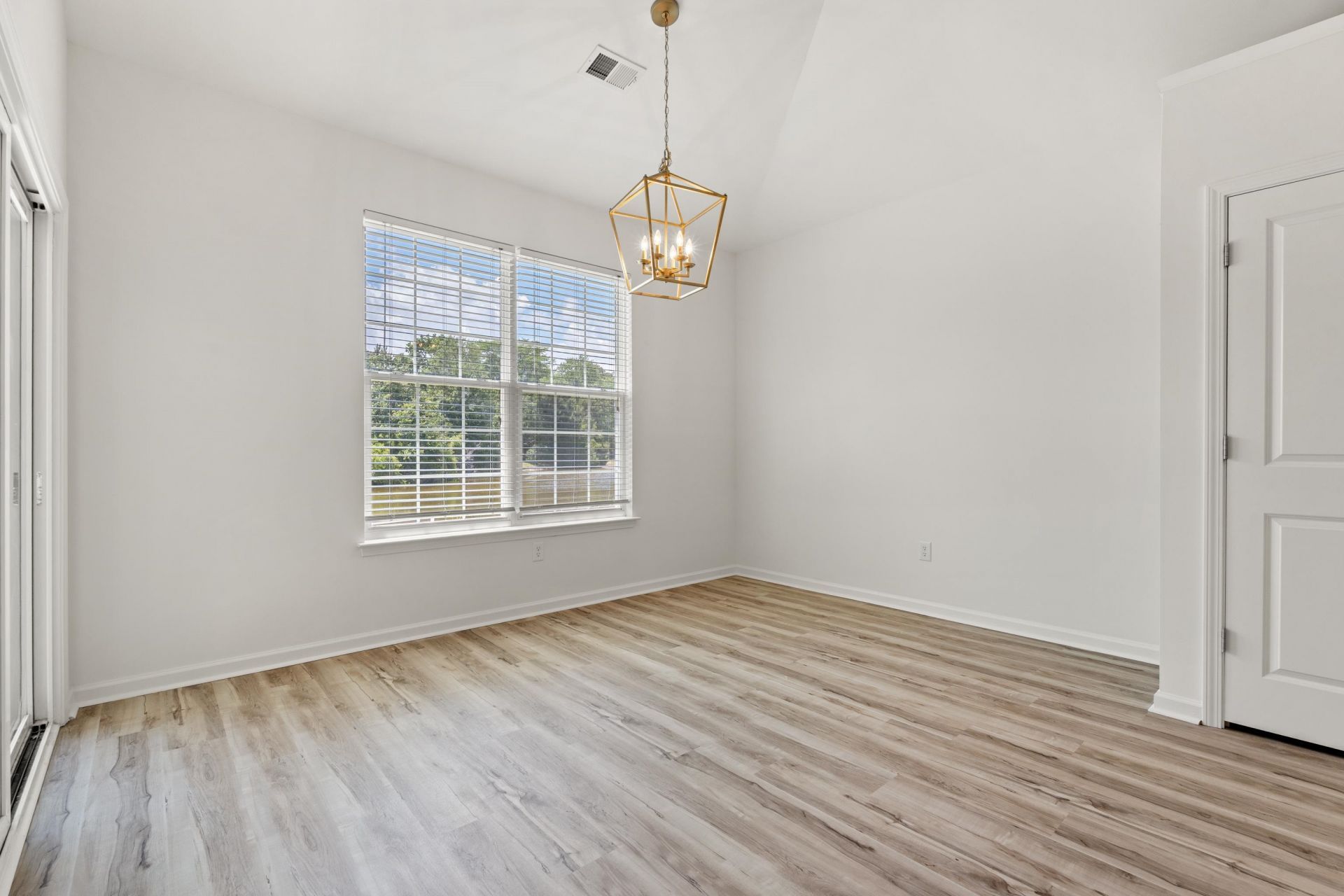 808 Wylie Ct.  Photo 11