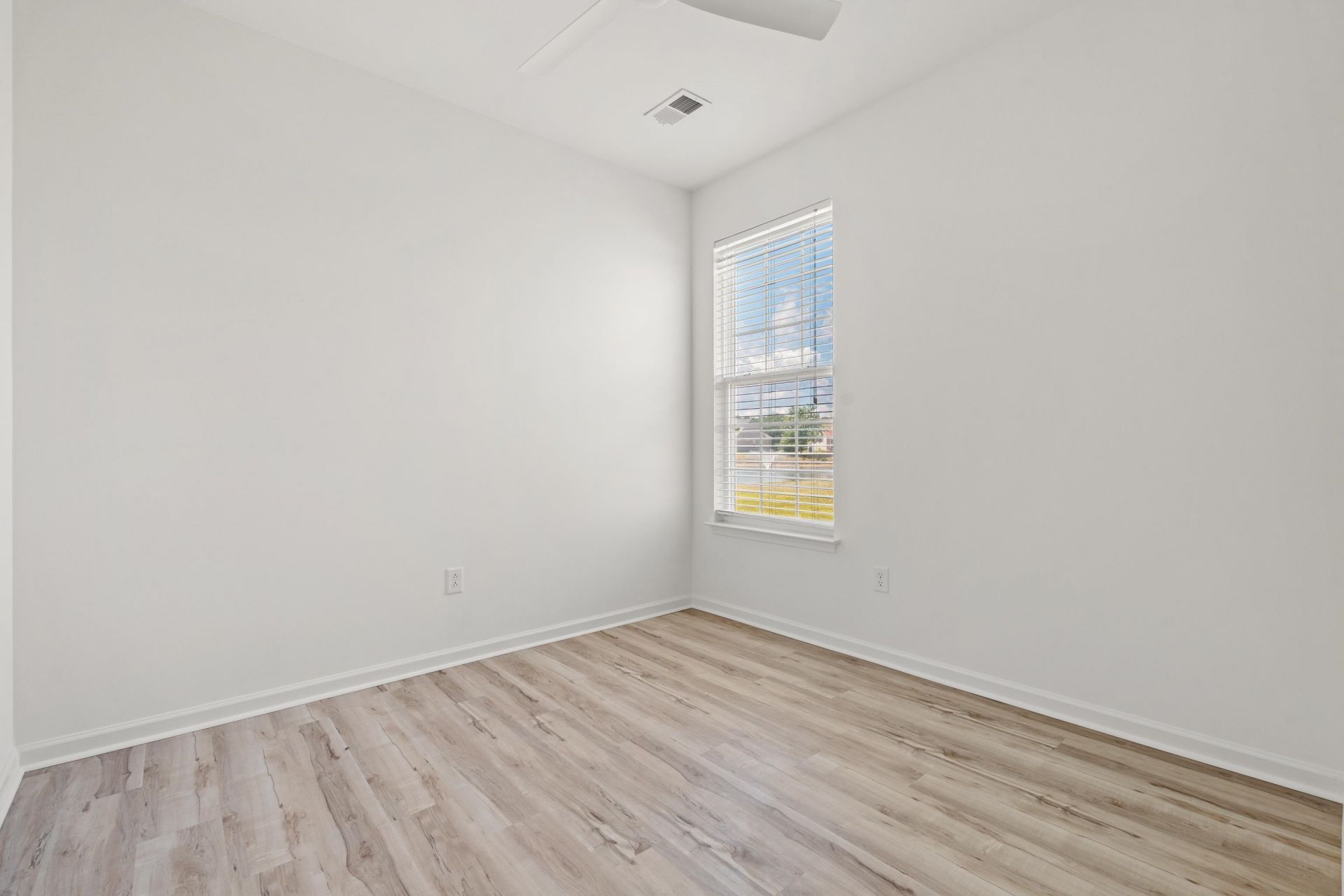 808 Wylie Ct.  Photo 22
