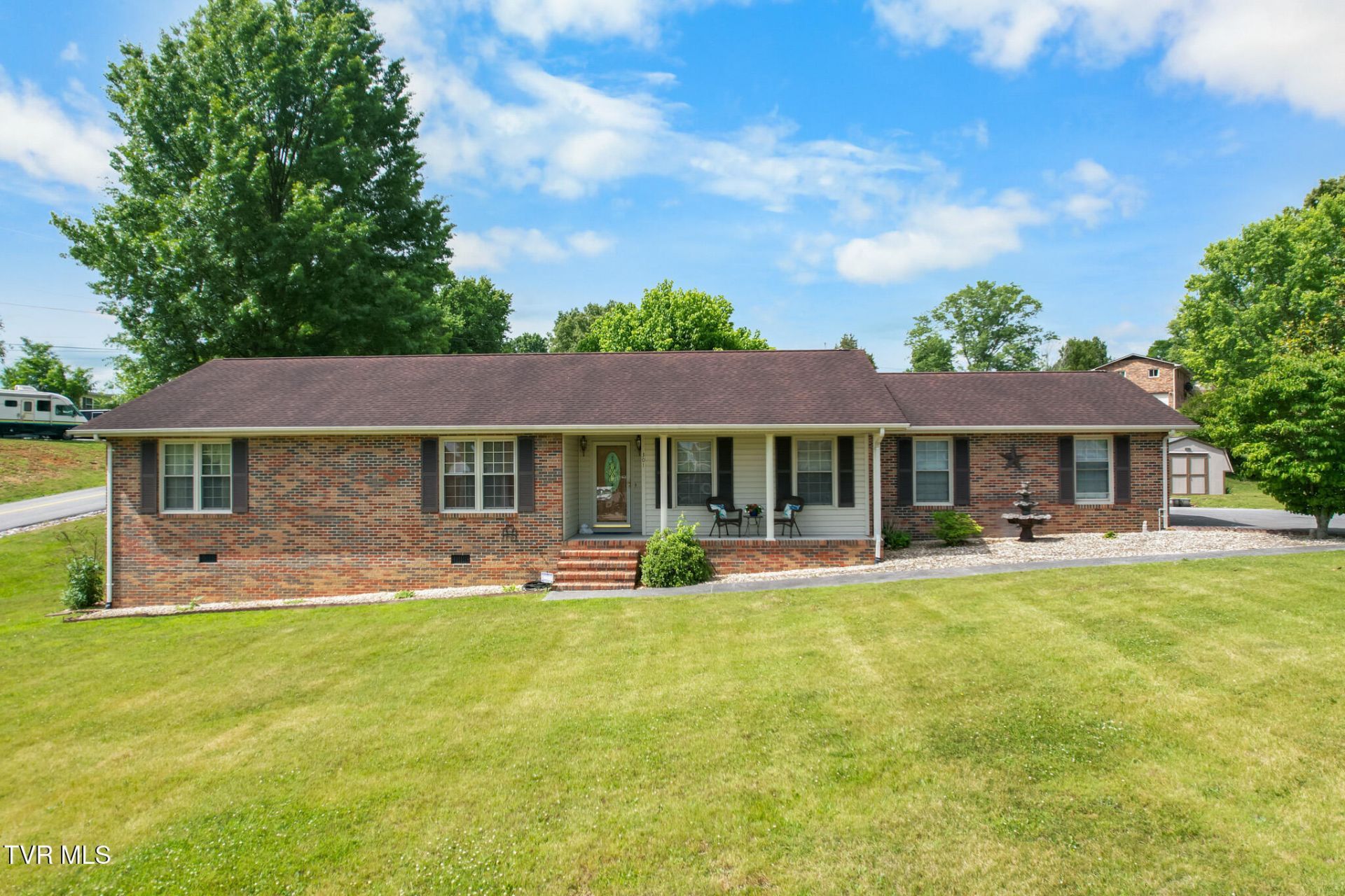 301 Carol Hill Drive, Blountville, TN 37617 Main Photo