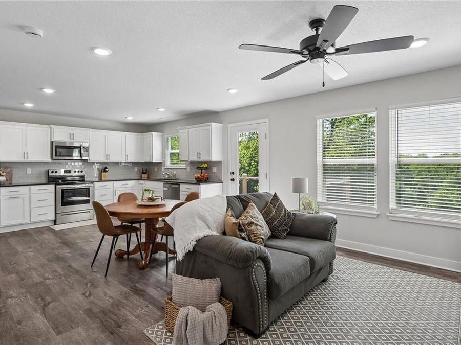 Property Image 6