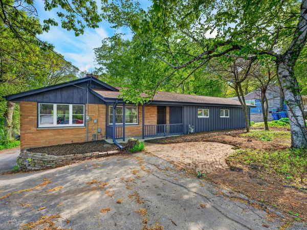 1775 Falls Rd, Grafton, WI 53024