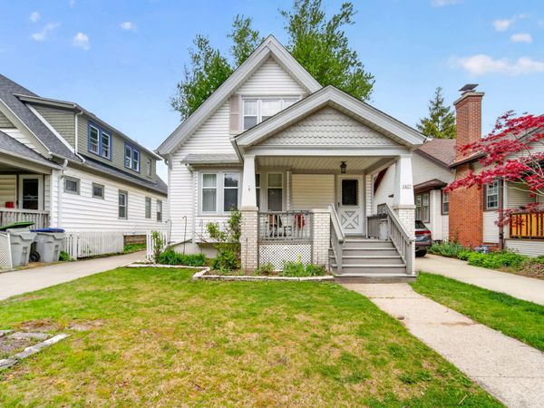 3427 N Cramer St, Milwaukee, WI 53211