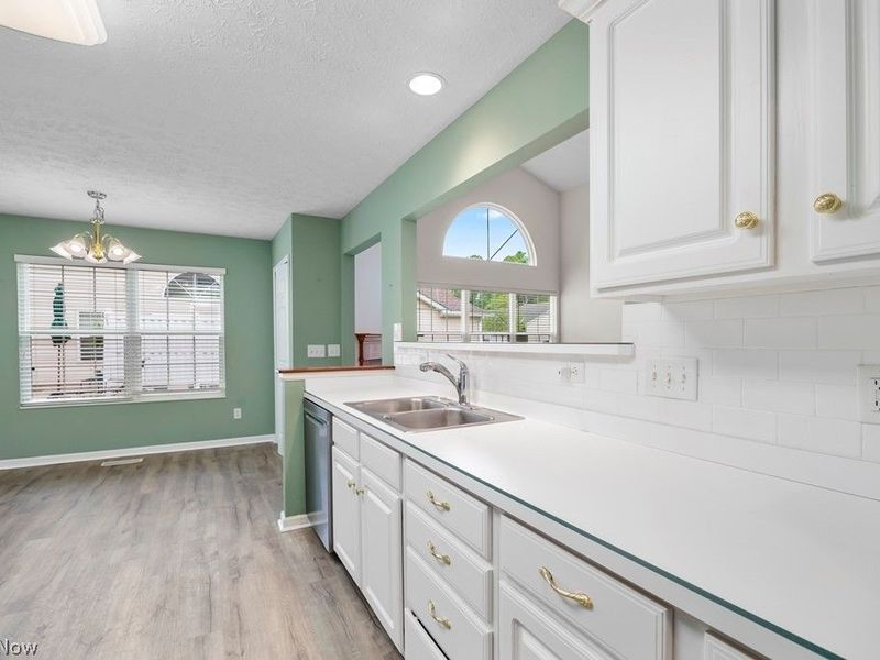 7451 Willow Woods Drive, Unit 35B, North Olmsted, OH 44070 Photo 12
