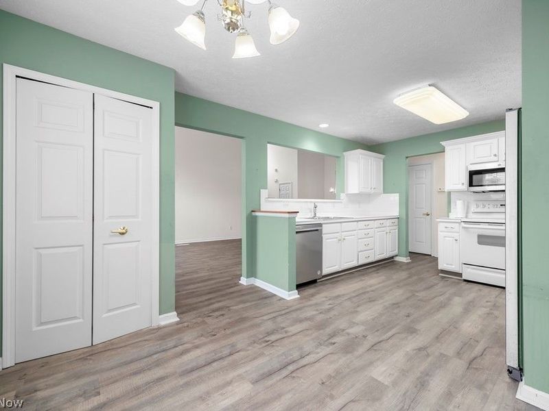 7451 Willow Woods Drive, Unit 35B, North Olmsted, OH 44070 Photo 18