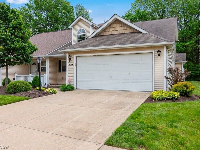 7451 Willow Woods Drive, Unit 35B, North Olmsted, OH 44070 Photo 2