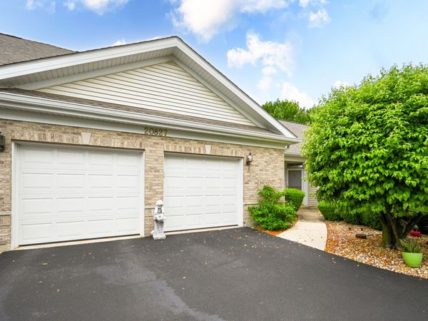 20827 W Honeysuckle Court, Plainfield, IL 60544