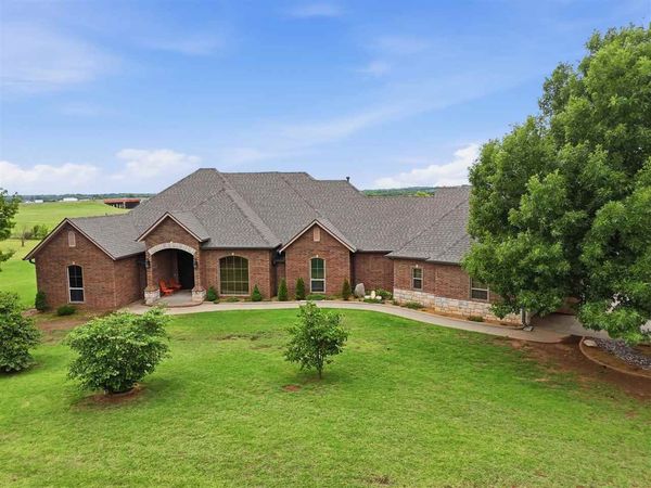 9 Roka Ridge, Stillwater, OK 74075