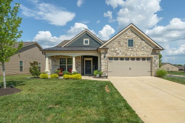 2212 Henderson Dr, Spring Hill, TN 37174 Main Photo
