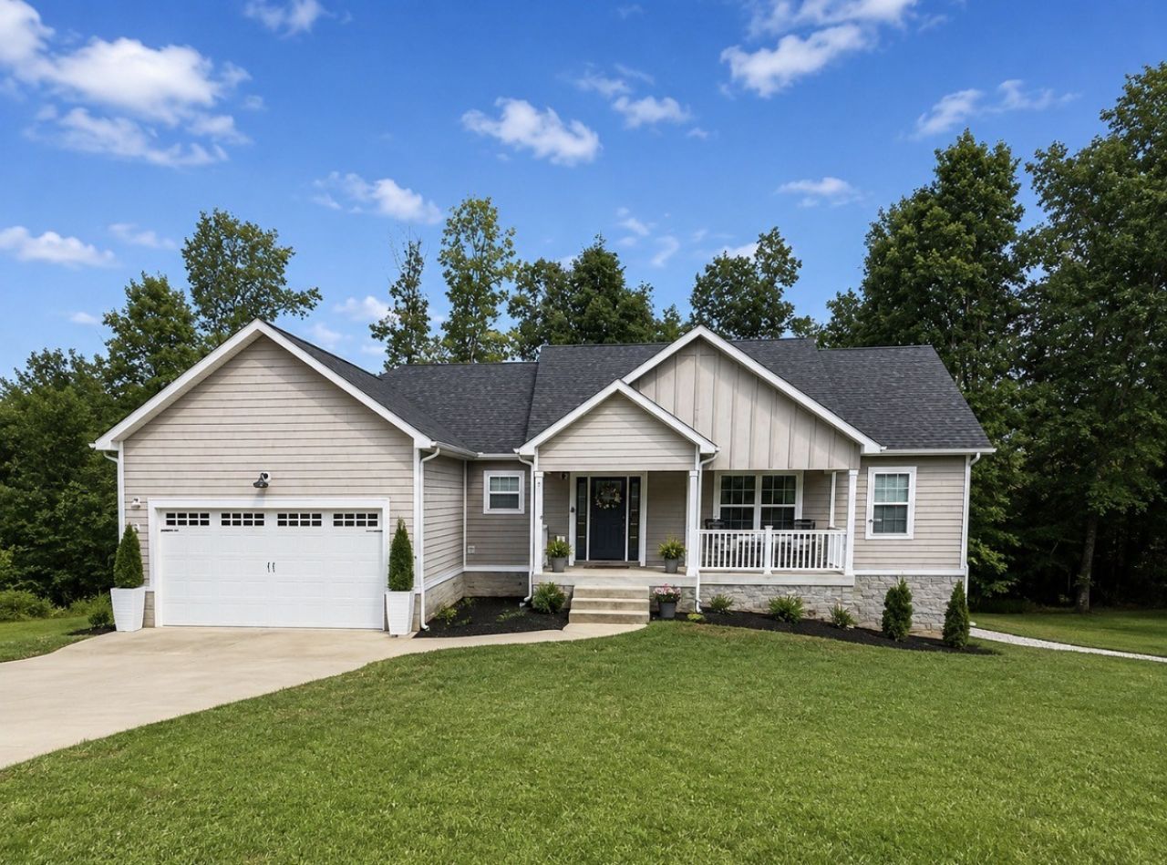 518 Poplar Bend Dr , Dickson, TN 37055 Main Photo