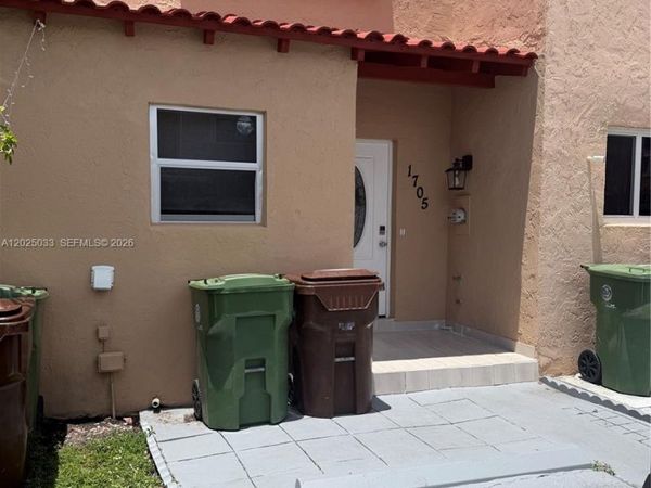 1705 W 57th St , Unit 506, Hialeah, FL 33012
