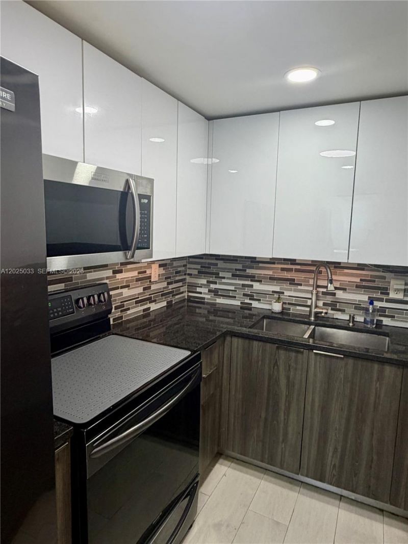 1705 W 57th St , Unit 506, Hialeah, FL 33012 Photo
